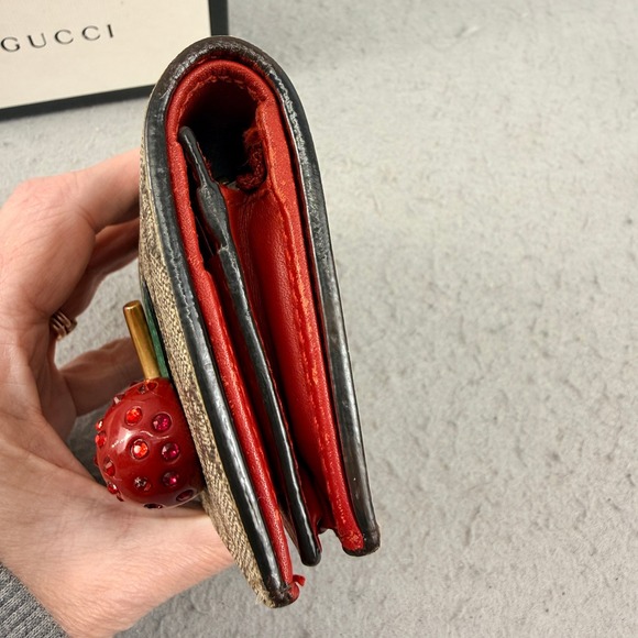 Gucci Cherry Wallet GG Supreme Canvas Red Leather Compact 476050-1147 - Picture 5 of 15